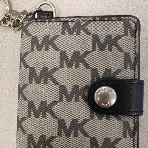 Michael Kors Black Wallet and ID Cardholder - Picture 5 of 7
